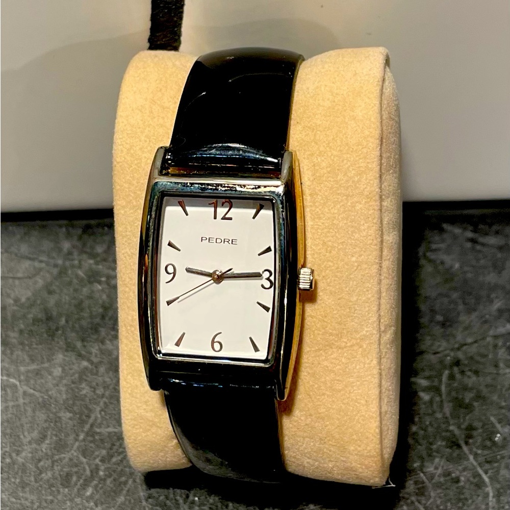 SALE!!! 2 for 30 Ladies Pedre Leather Band Watch- NWOT- New Battery
(11)